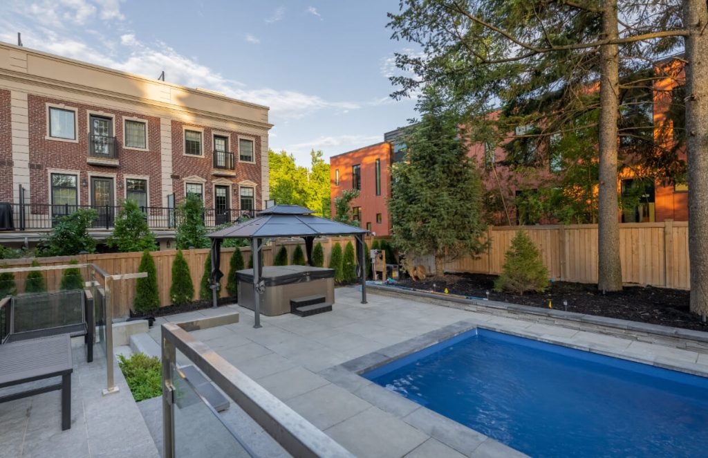 Backyard Hottub gazebo toronto